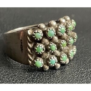 Vintage Silver Turquoise Petit Point Ring Size 7 Unsigned Southwest